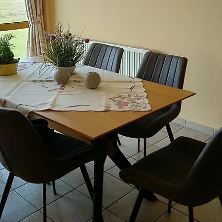 Sarah App 01 Eg L *